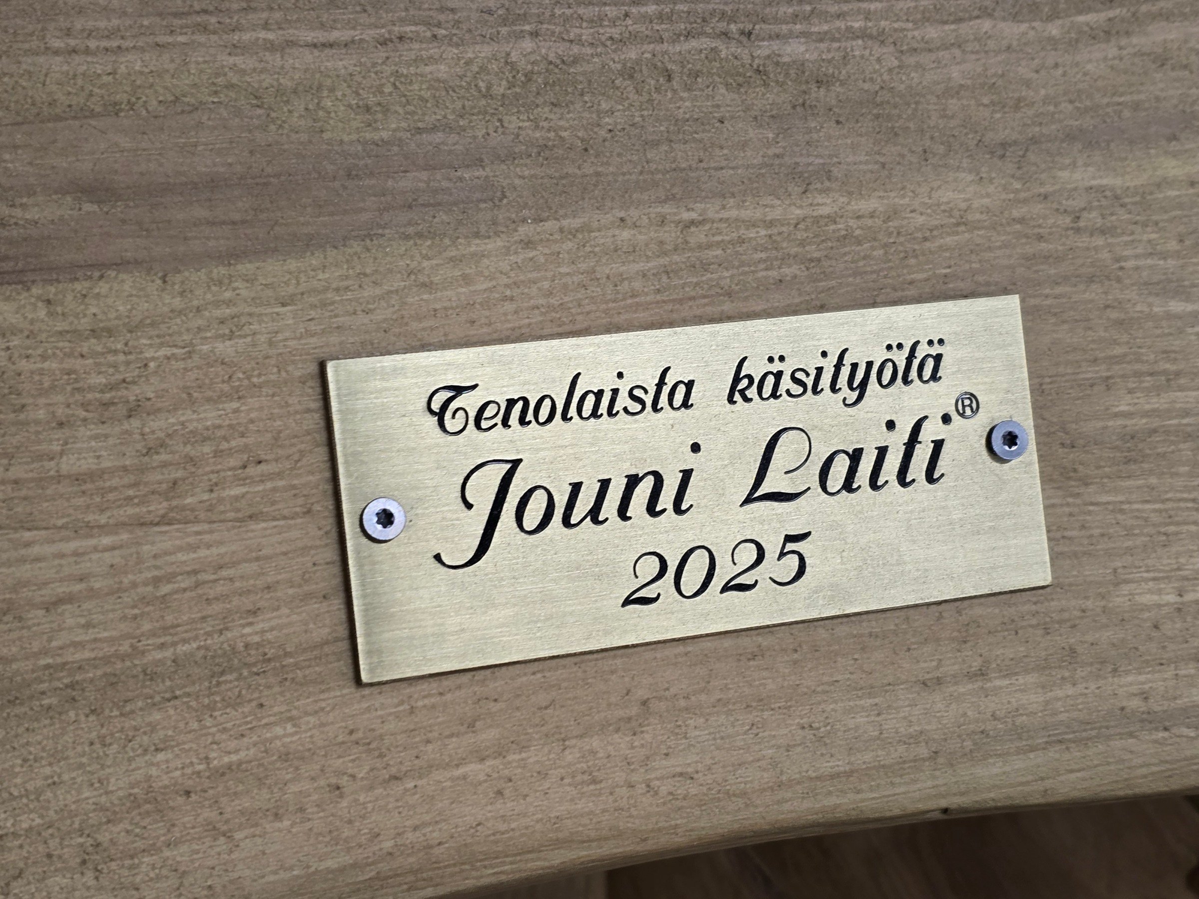 nimikyltti veneessä