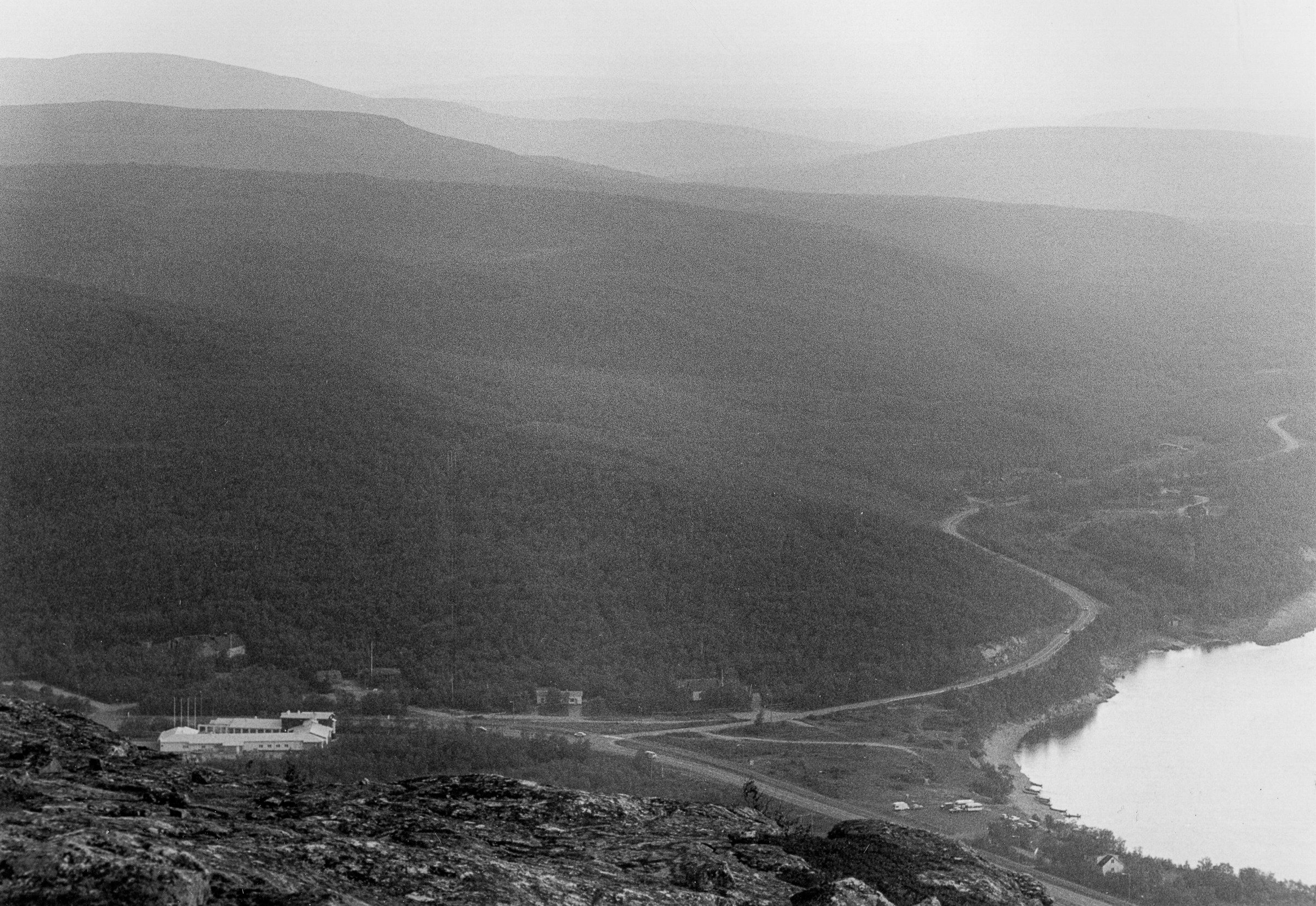 vanha ilmakuva Utsjoen kunnantalosta